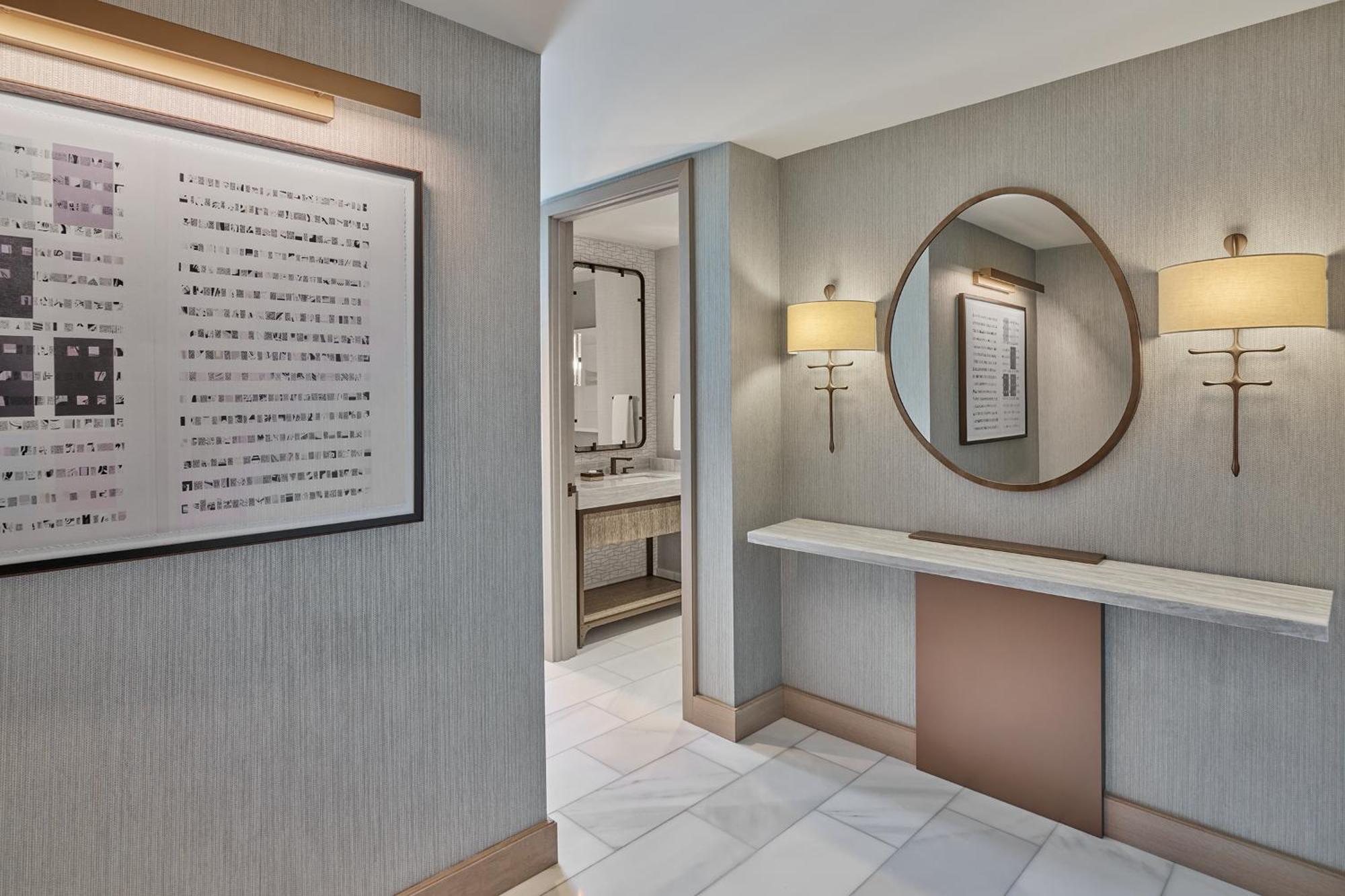 The Ritz-carlton,