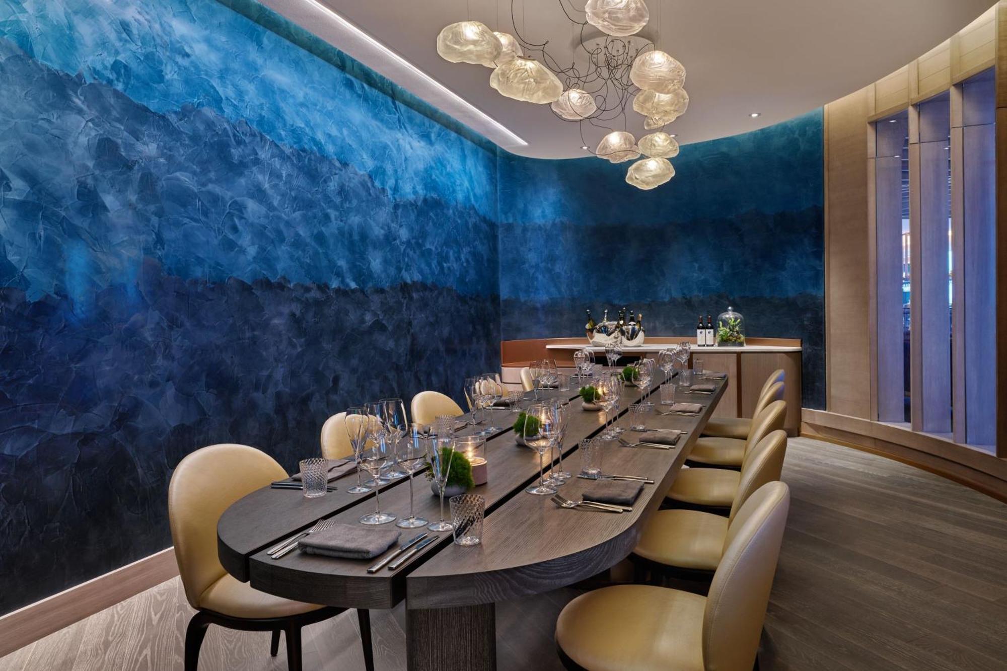 Hotel The Ritz-carlton, 5*