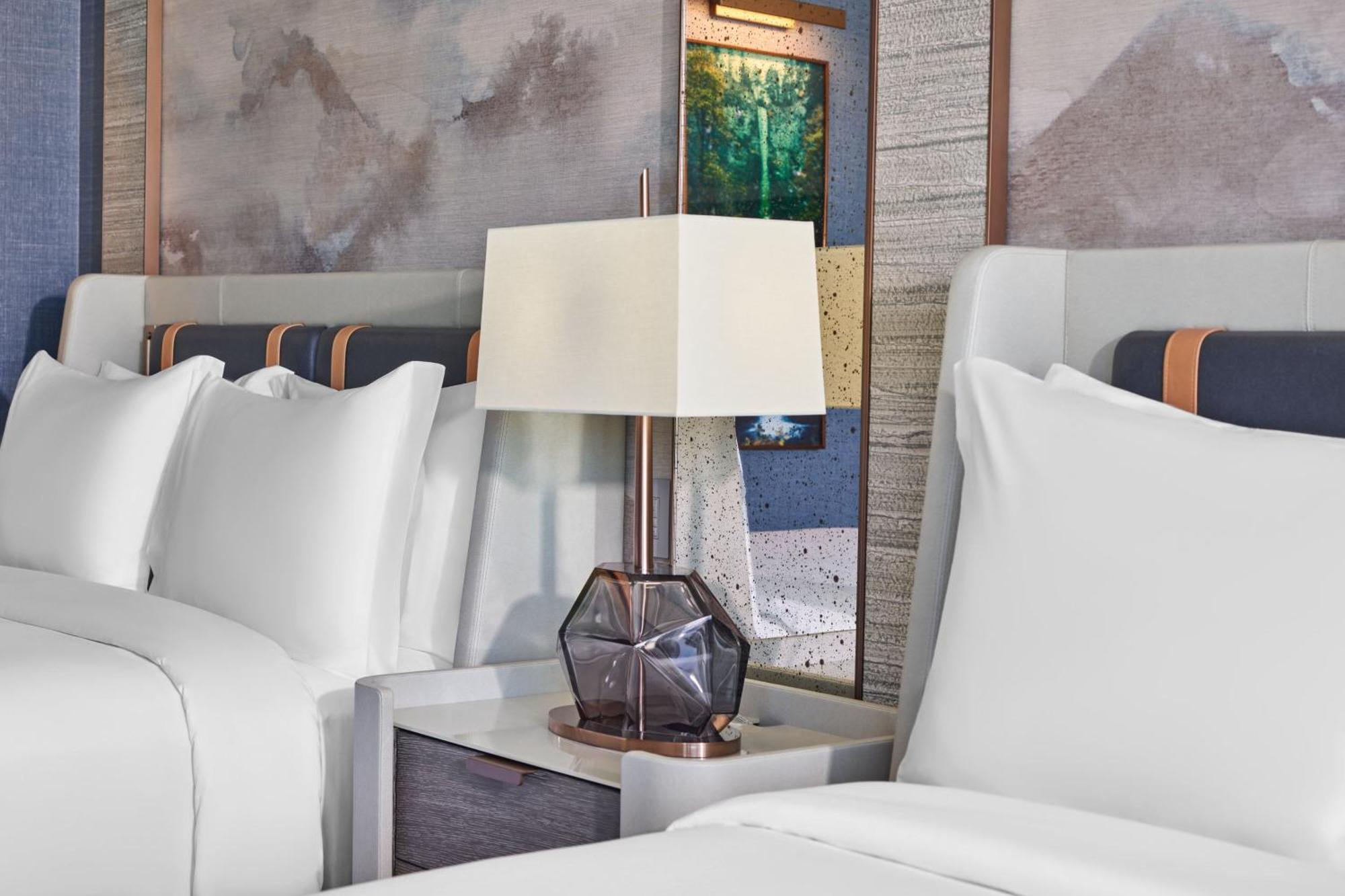The Ritz-carlton,
