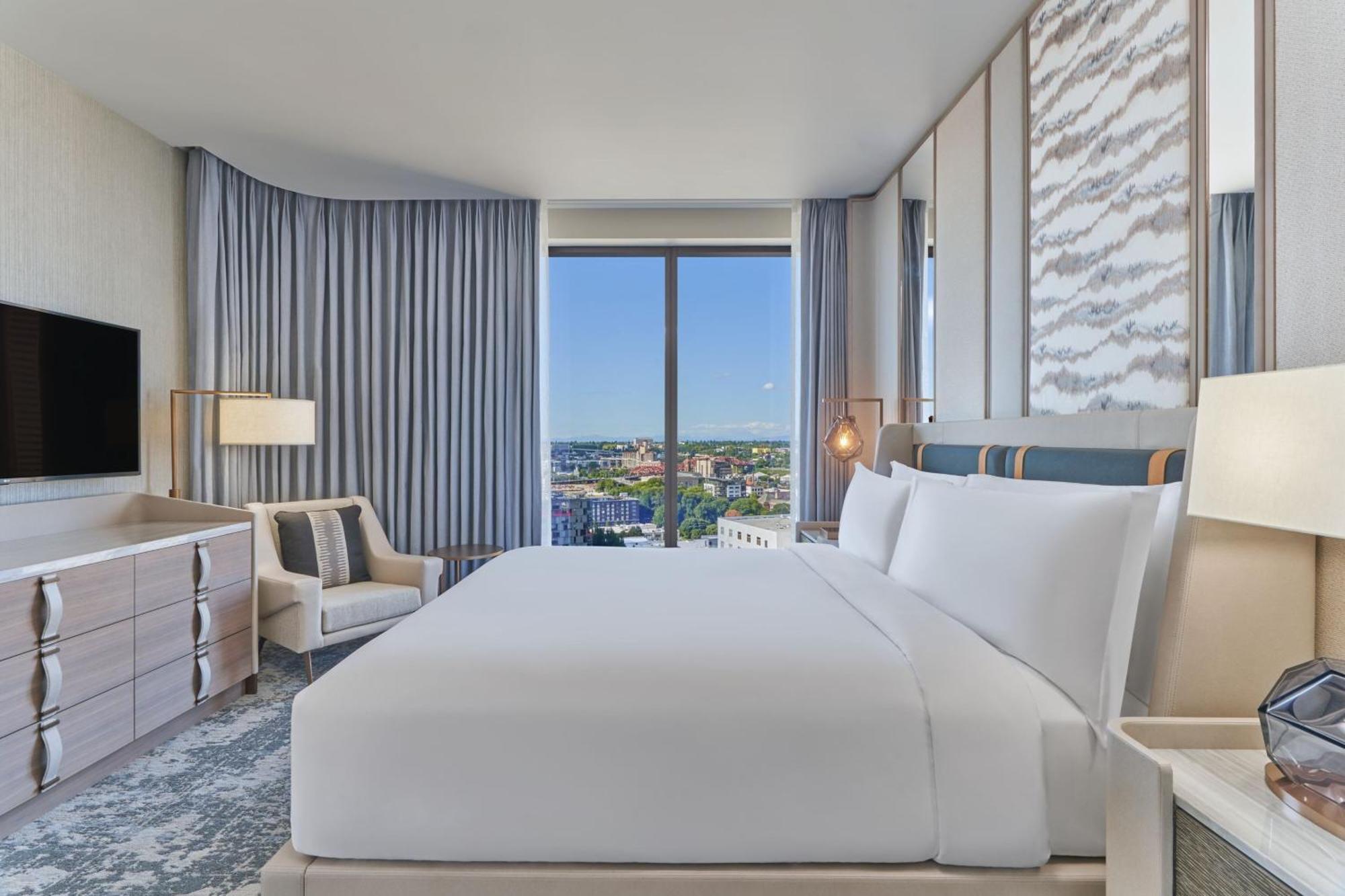 The Ritz-carlton, Hotel 5*