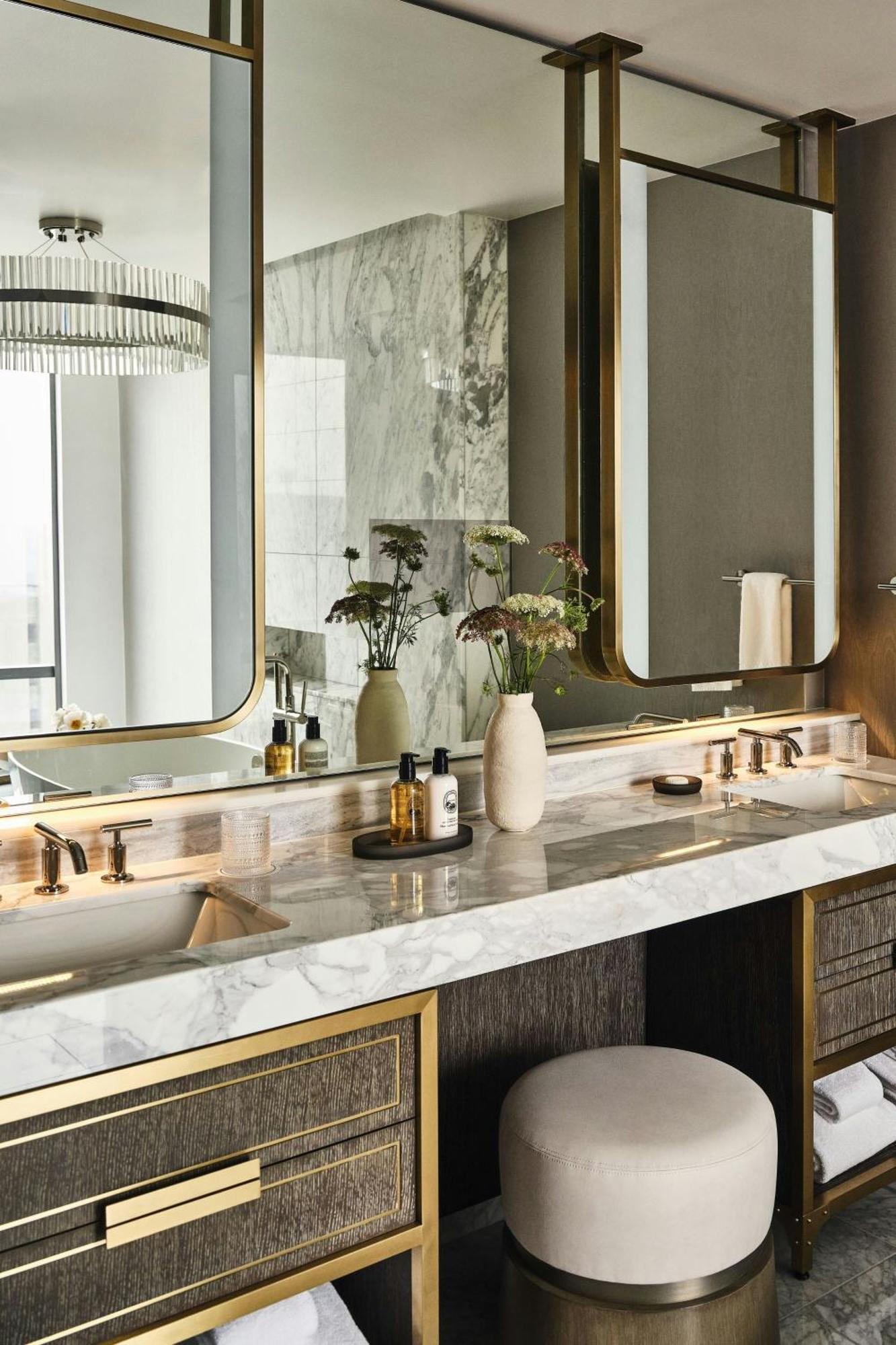 The Ritz-carlton, Hotel 5*