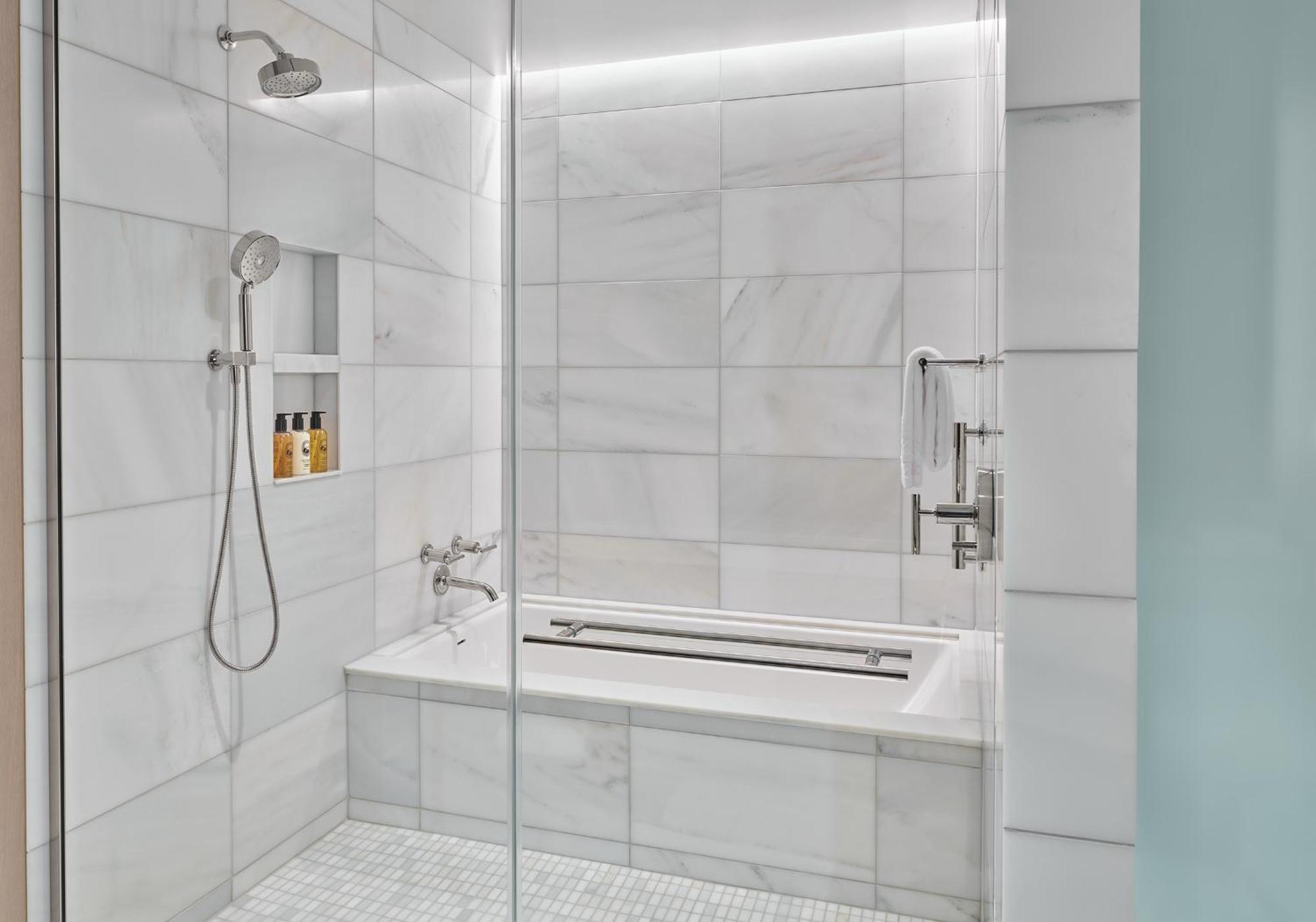 The Ritz-carlton, Hotel